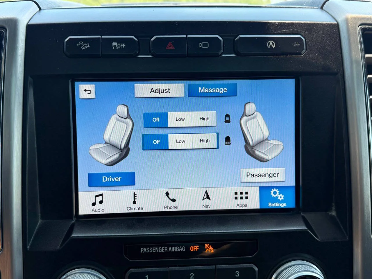 Used 2018 White Ford Platinum 4x4 4dr SuperCrew 5.5 ft. SB image 18
