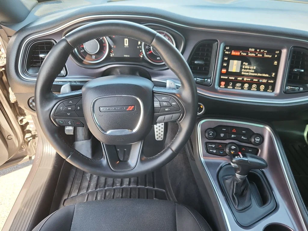 Used 2015 Gray Dodge R/T Scat Pack image 11