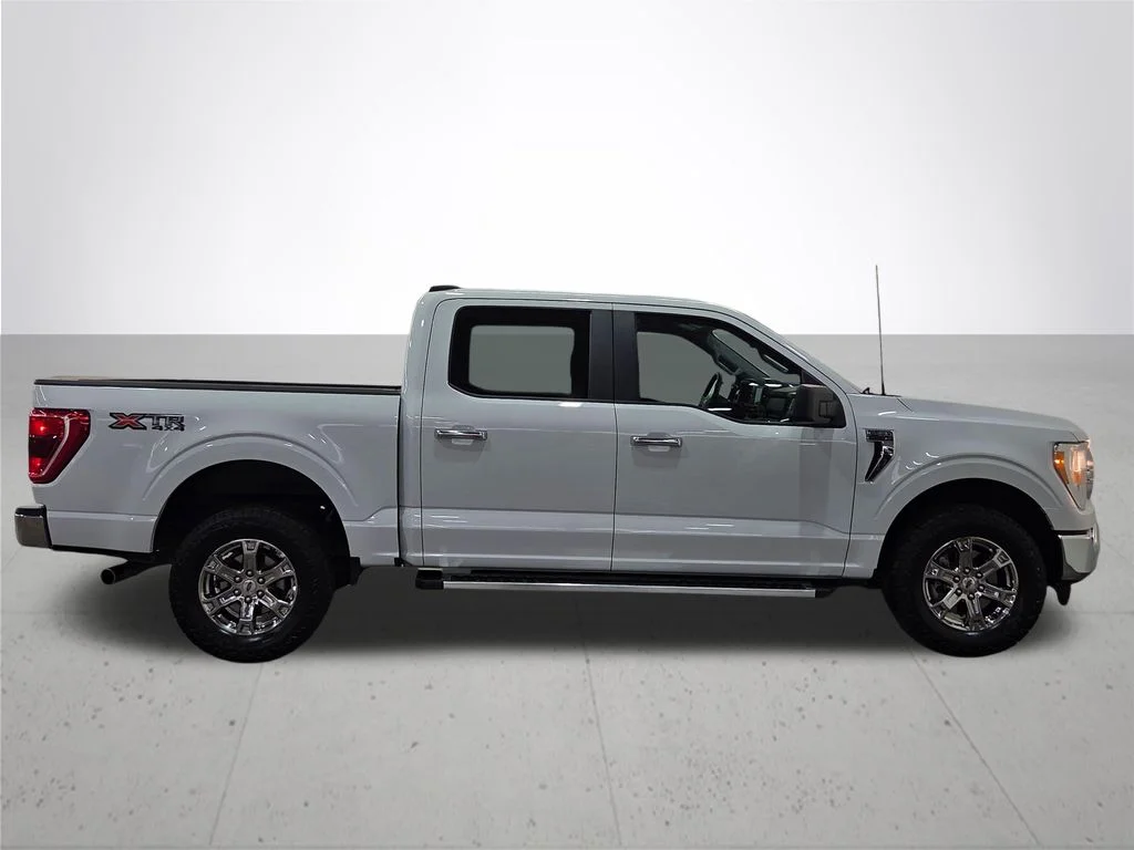 Used 2023 White Ford XLT image 9