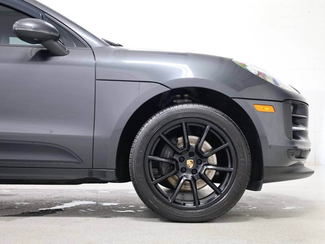 Used 2020 Vulcano Gray Metallic Porsche Macan image 11