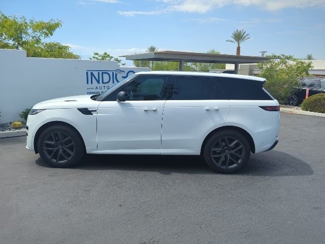 Used 2024 Fuji White Land Rover Dynamic SE image 8