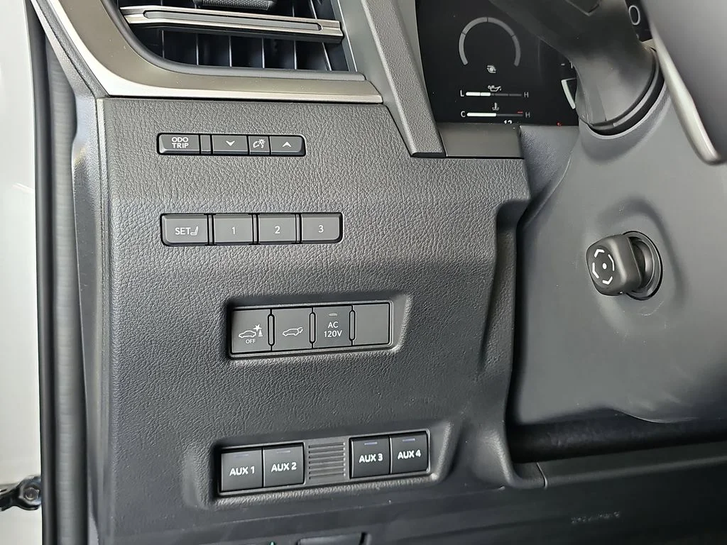 New 2026  Lexus 550 Overtrail image 24