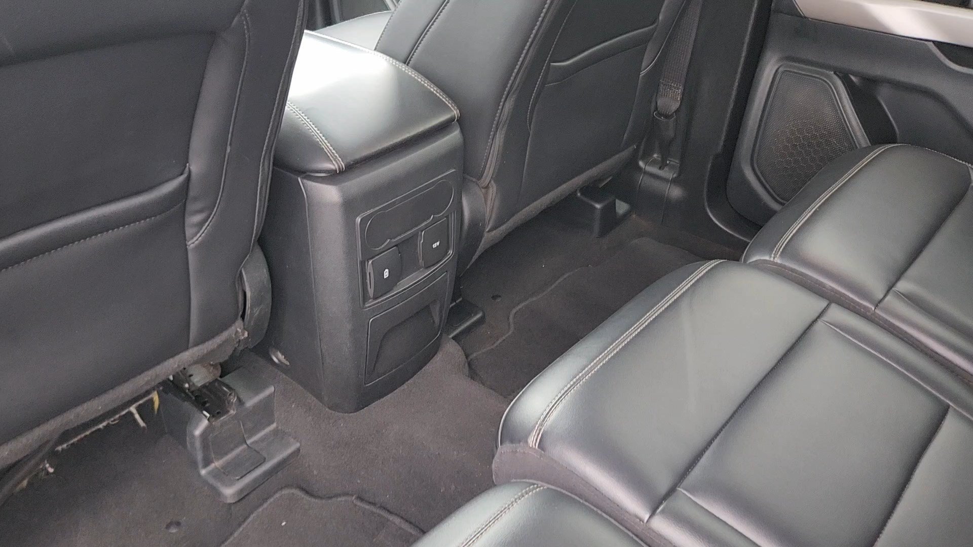 Used 2023 Iconic Silver Metallic Ford XLT image 16