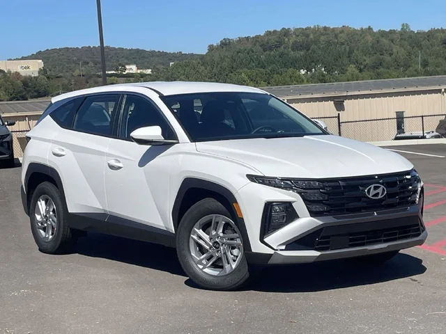 2026 Hyundai TUCSON SE