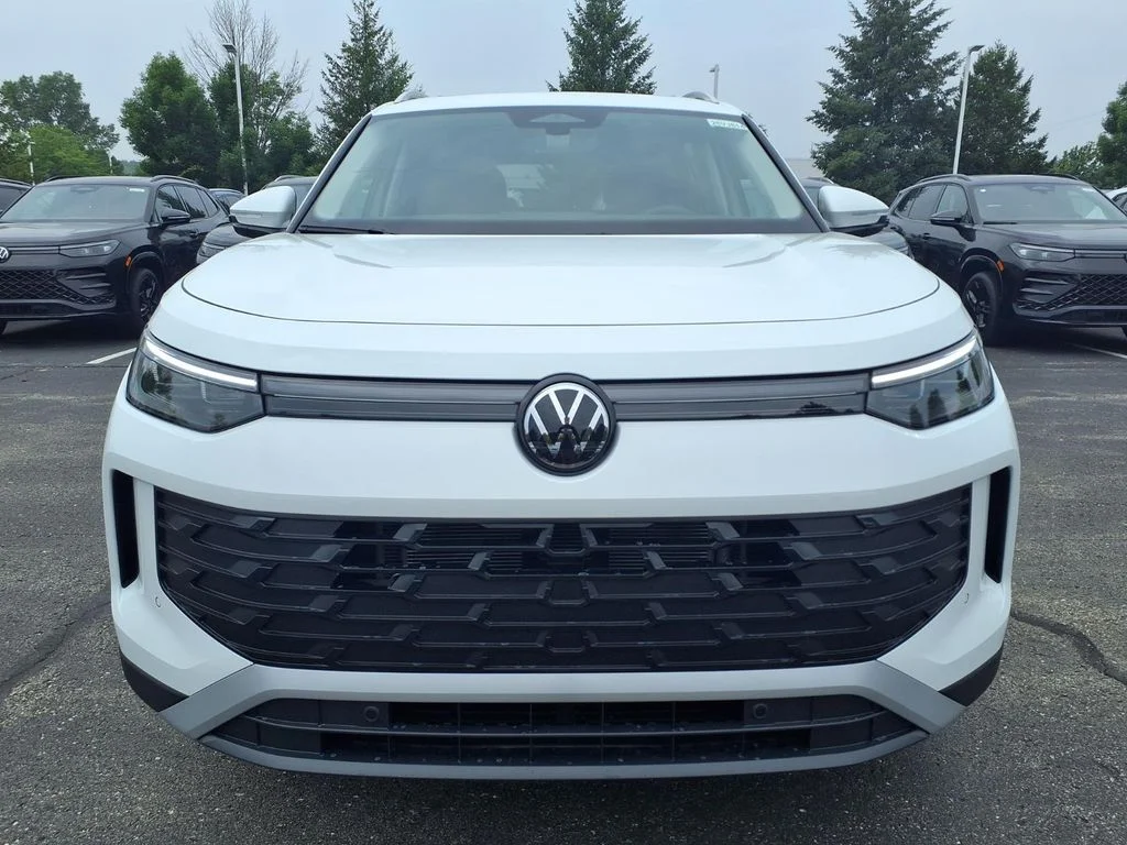 New 2026 Pure White Volkswagen 2.0T SE image 6