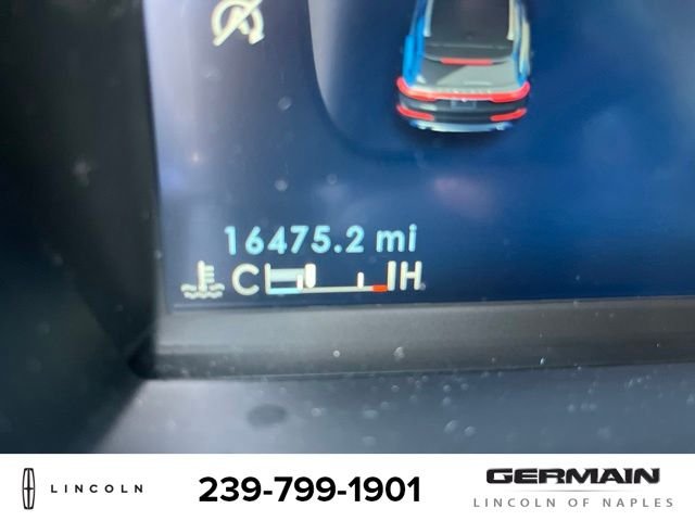 Used 2023 White Lincoln Reserve image 17