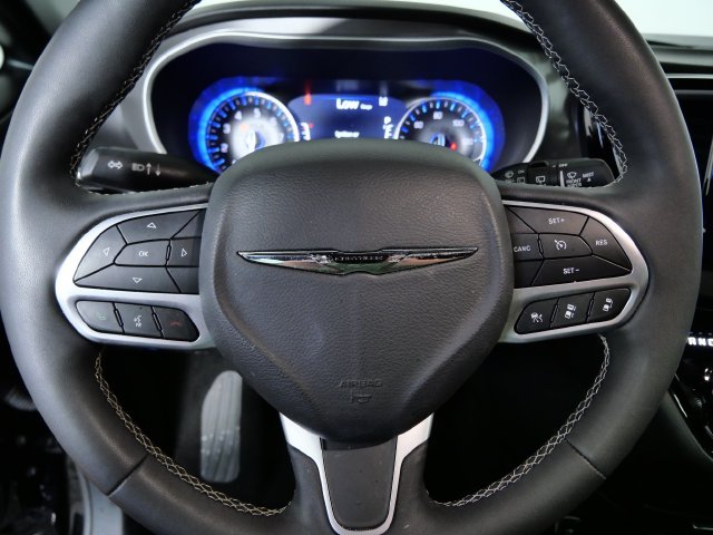 Used 2025 Black Chrysler Select image 24