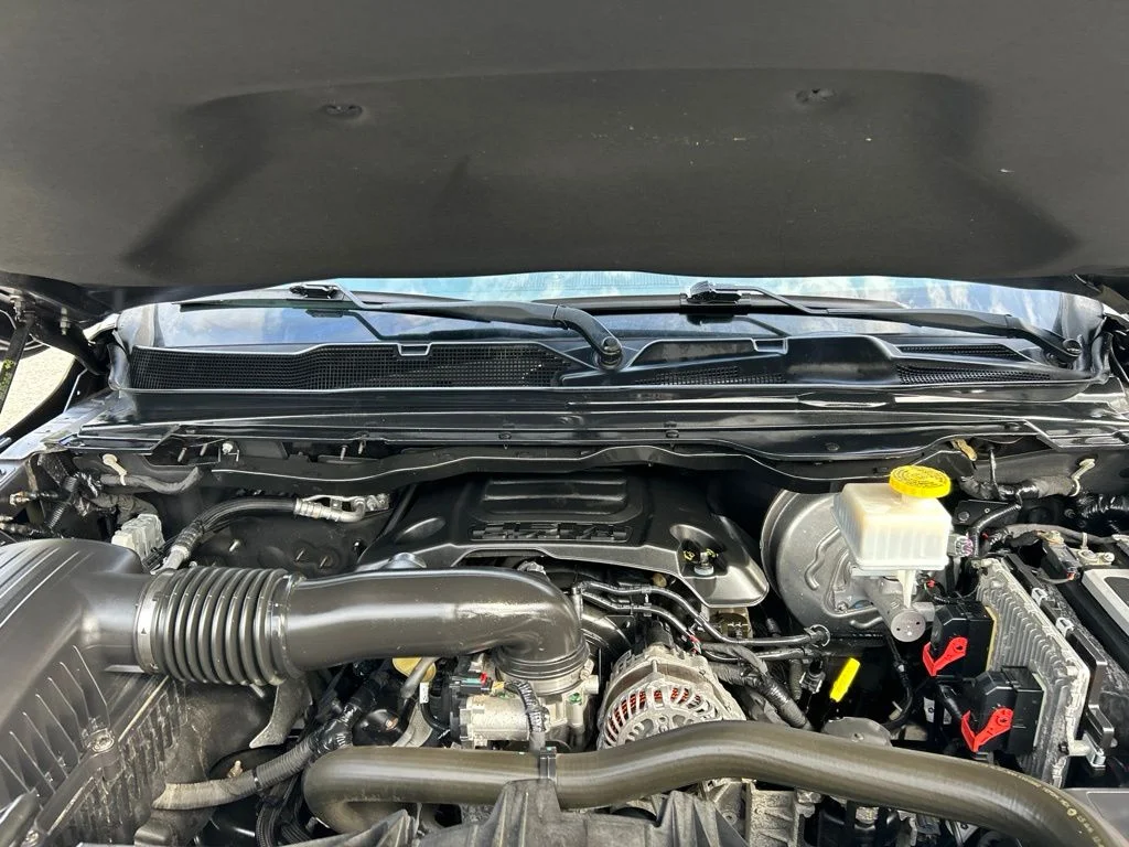 Used 2019 Crystal Metallic Ram Laramie image 28