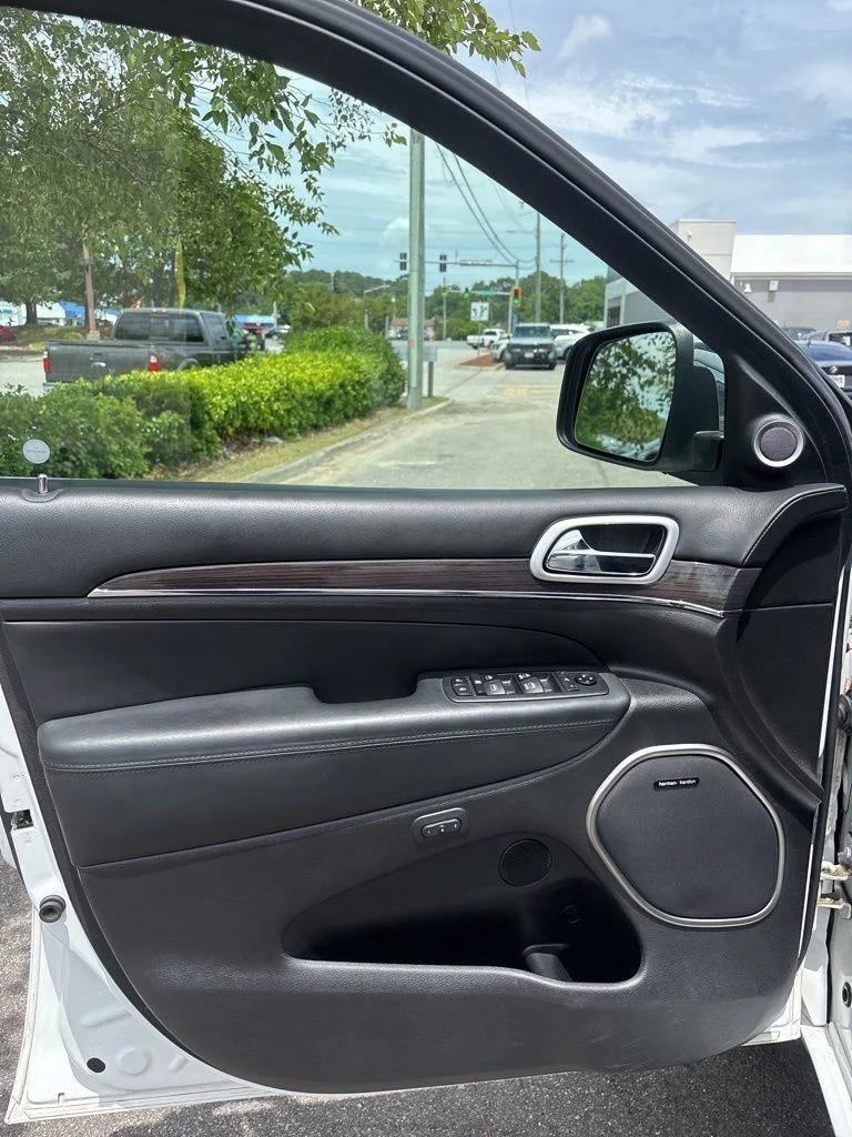 Used 2018 White Jeep Overland image 12