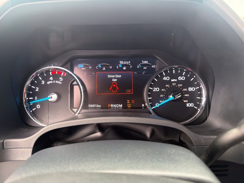 Used 2022 White Ford Lariat image 33
