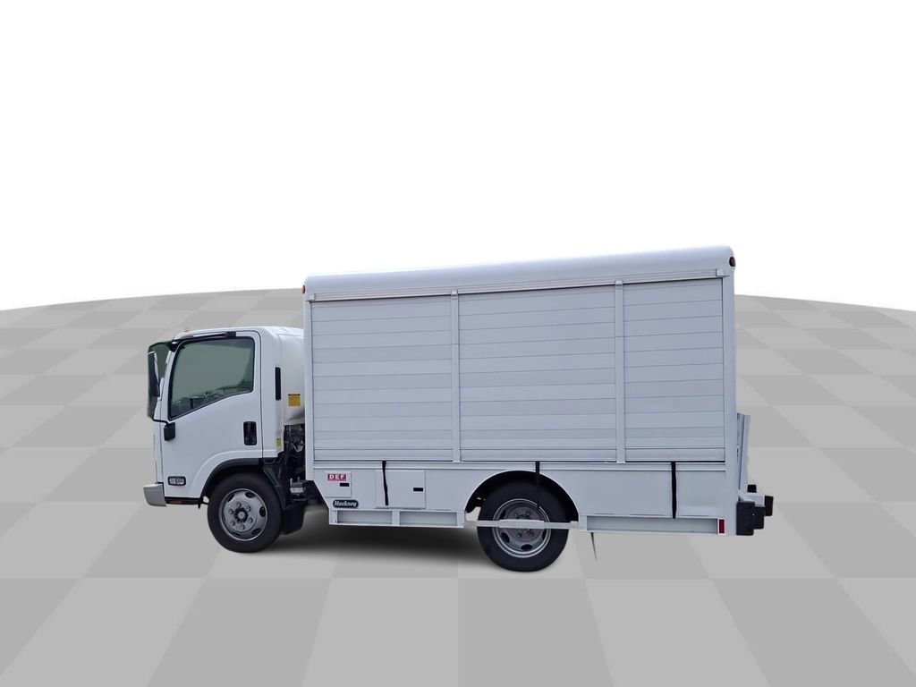 Used 2016 White Isuzu IBT PWL image 9