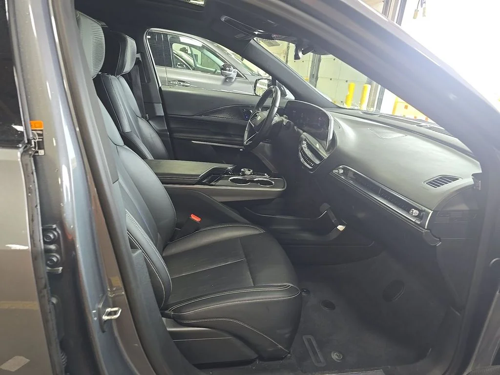 Used 2023 Gray Cadillac Luxury image 5