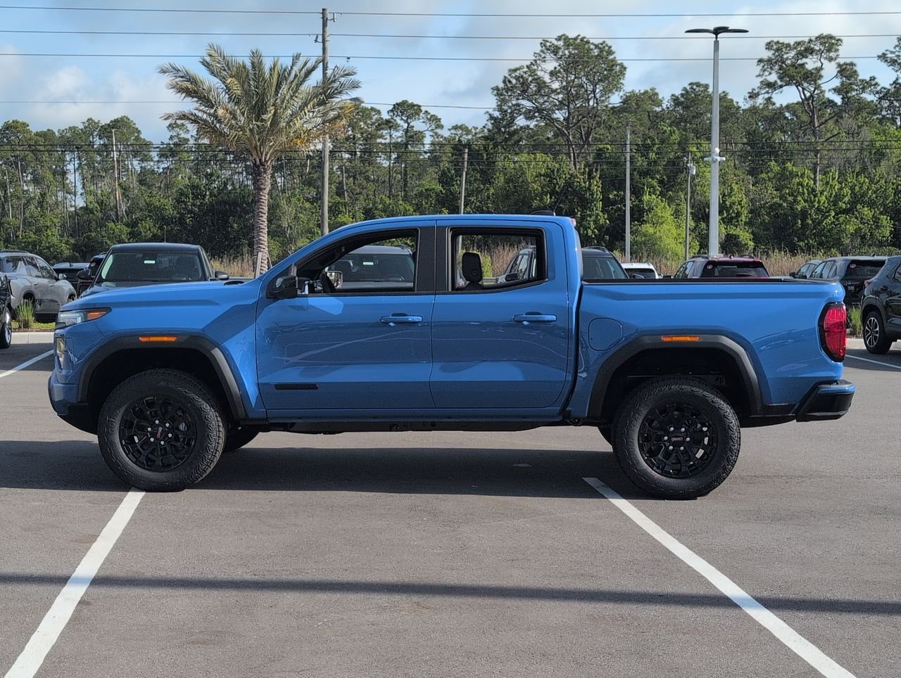 New 2026 Rapids Metallic GMC Elevation image 5