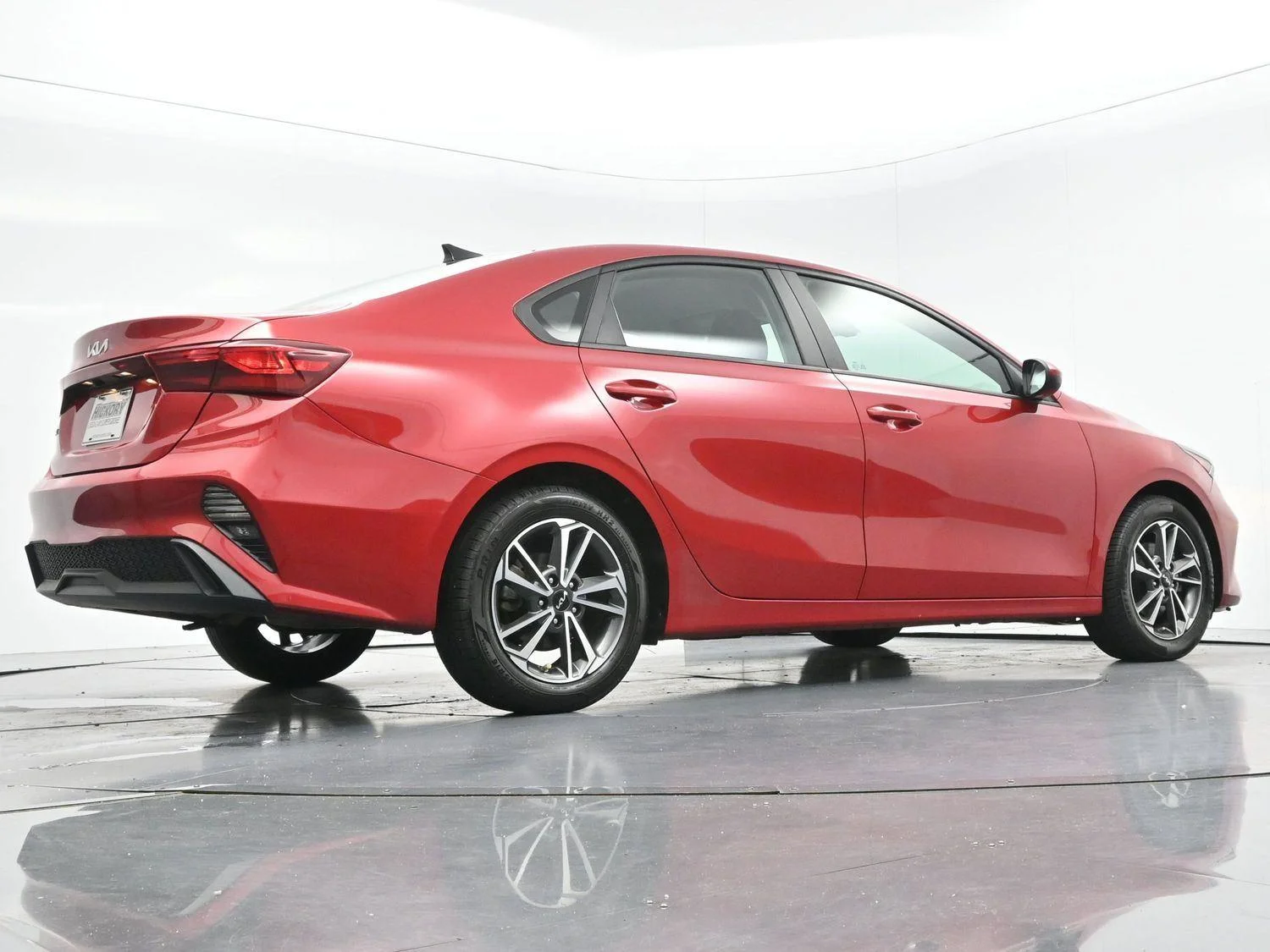 Used 2022 Currant Red Kia LXS image 44