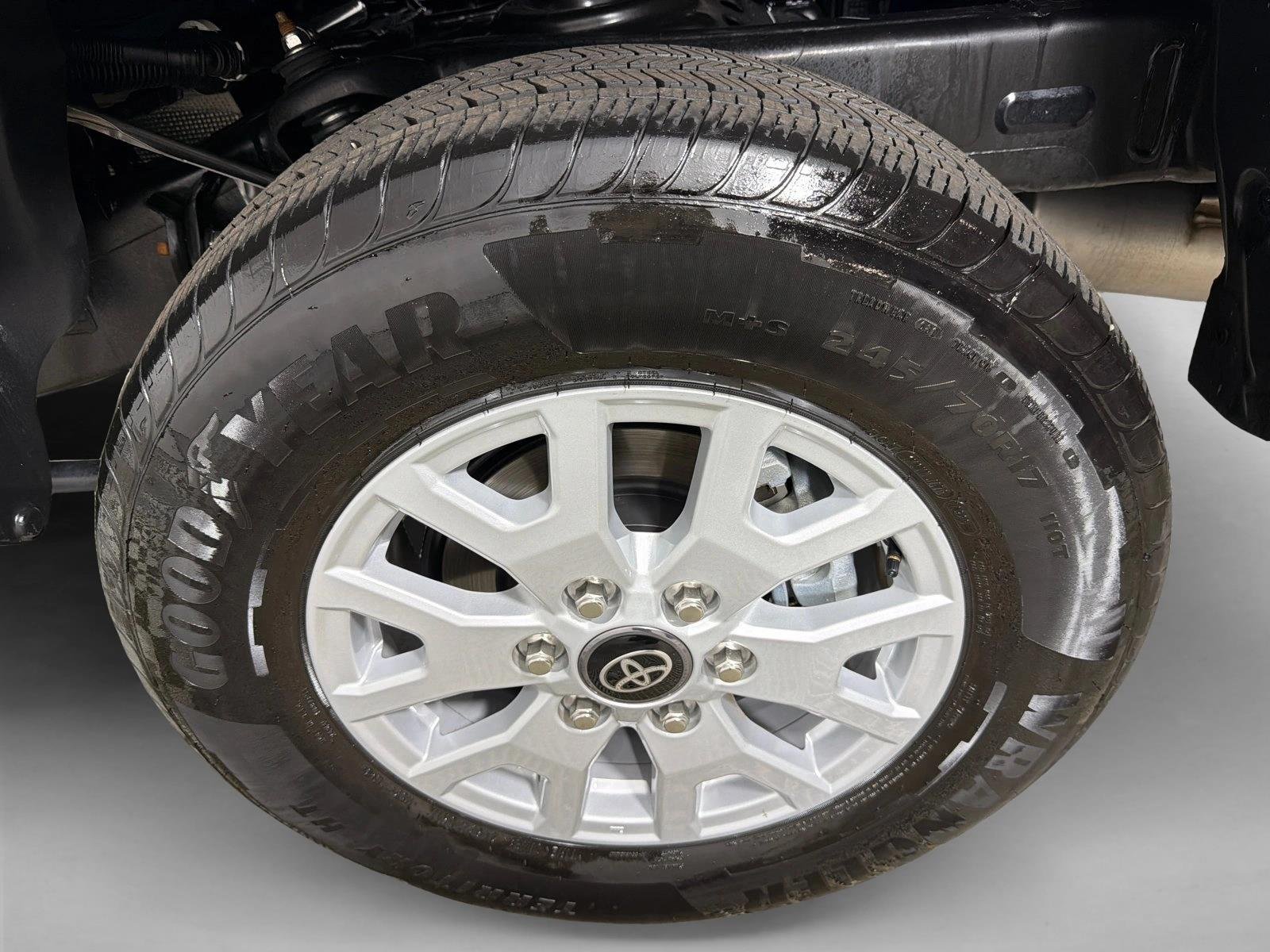 Used 2026  Toyota SR5 image 19