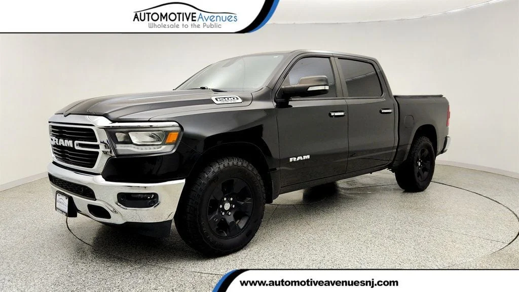 2019 RAM 1500 Big Horn/Lone Star 4x4 Crew Cab 5'7's photo