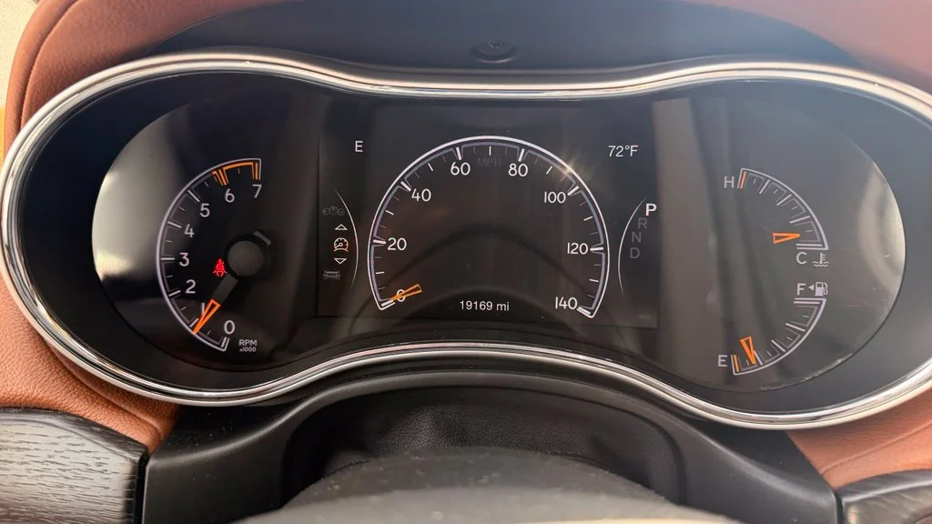 Used 2019 Black Jeep Summit image 13
