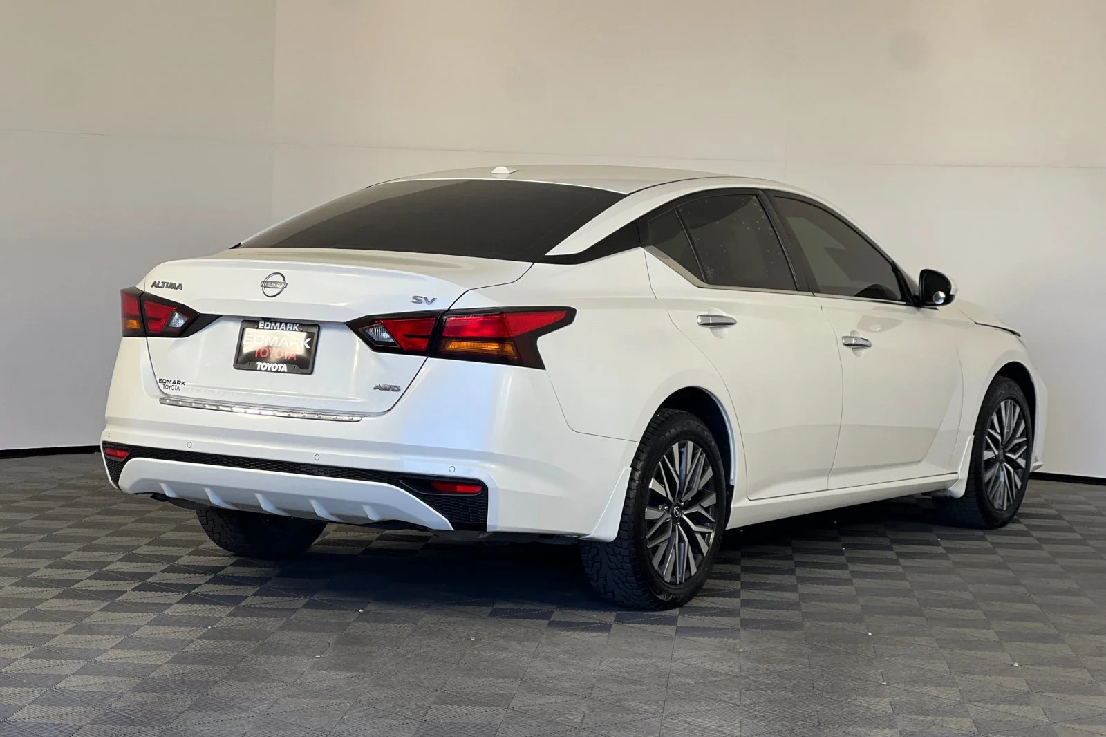 Used 2023 Pearl White Tricoat Nissan 2.5 SV image 3