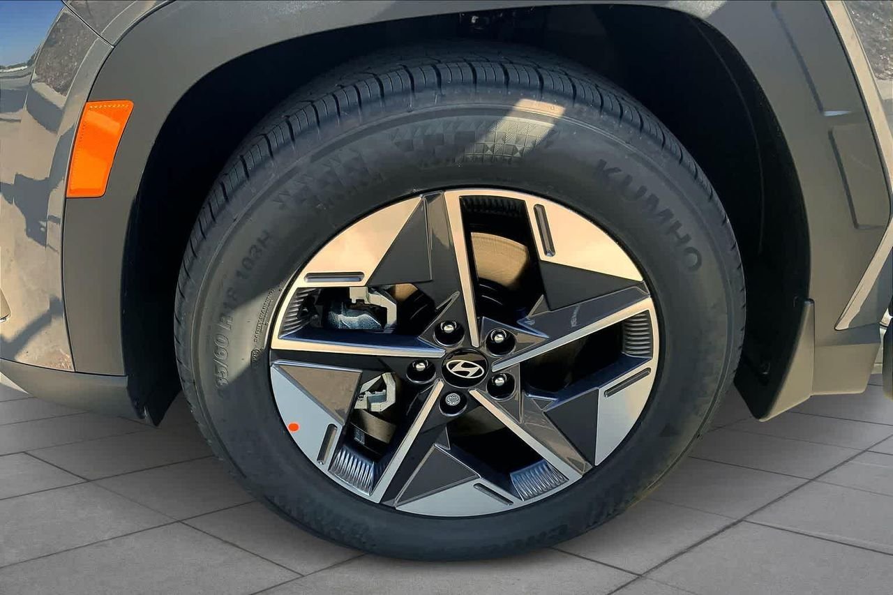 New 2026 Ecotronic Gray Hyundai SEL Premium FWD image 11