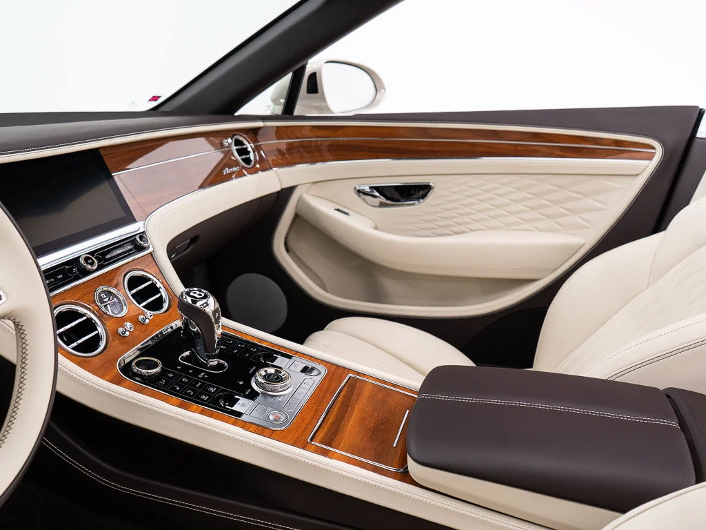 Certified Used 2026 White Sand - by Mulliner Bentley Azure image 33