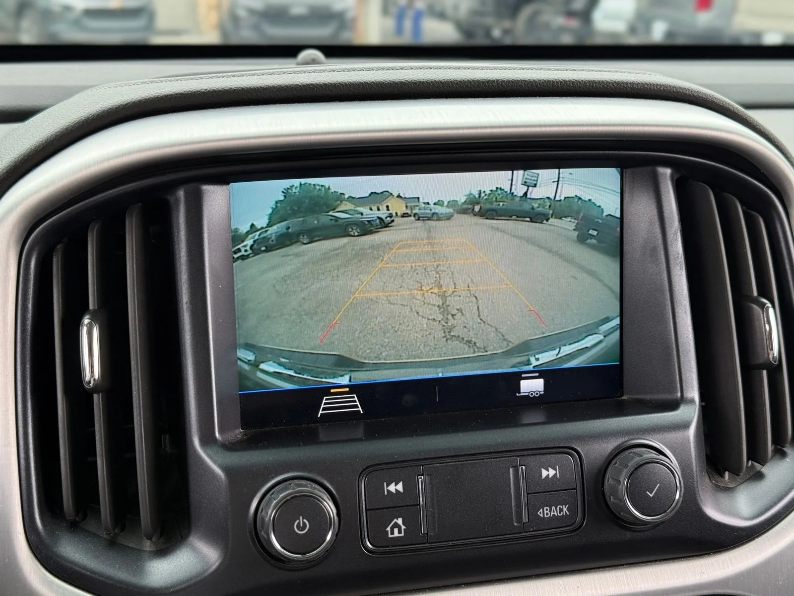 Used 2022 Beige GMC Elevation image 26
