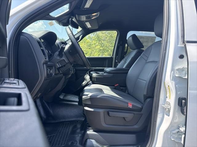 2026 RAM 3500 Tradesman - Photo 9