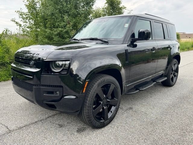 New 2026 Santorini Black Land Rover X-Dynamic SE image 1