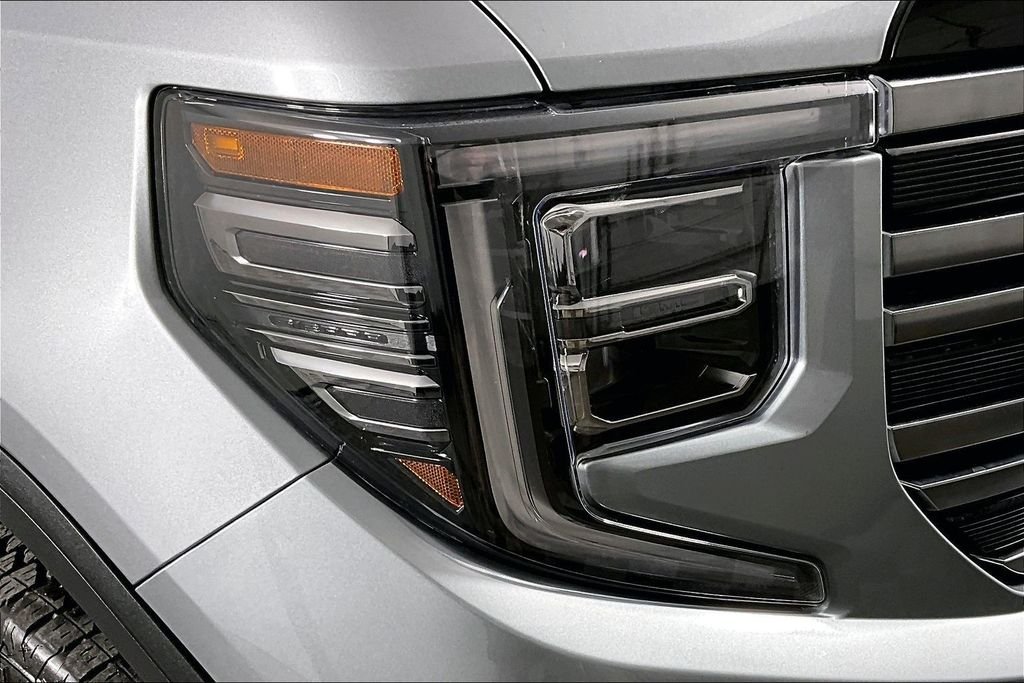 Used 2025 Silver GMC AT4 image 32