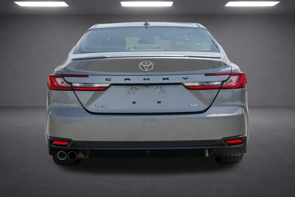 Used 2025  Toyota SE image 4