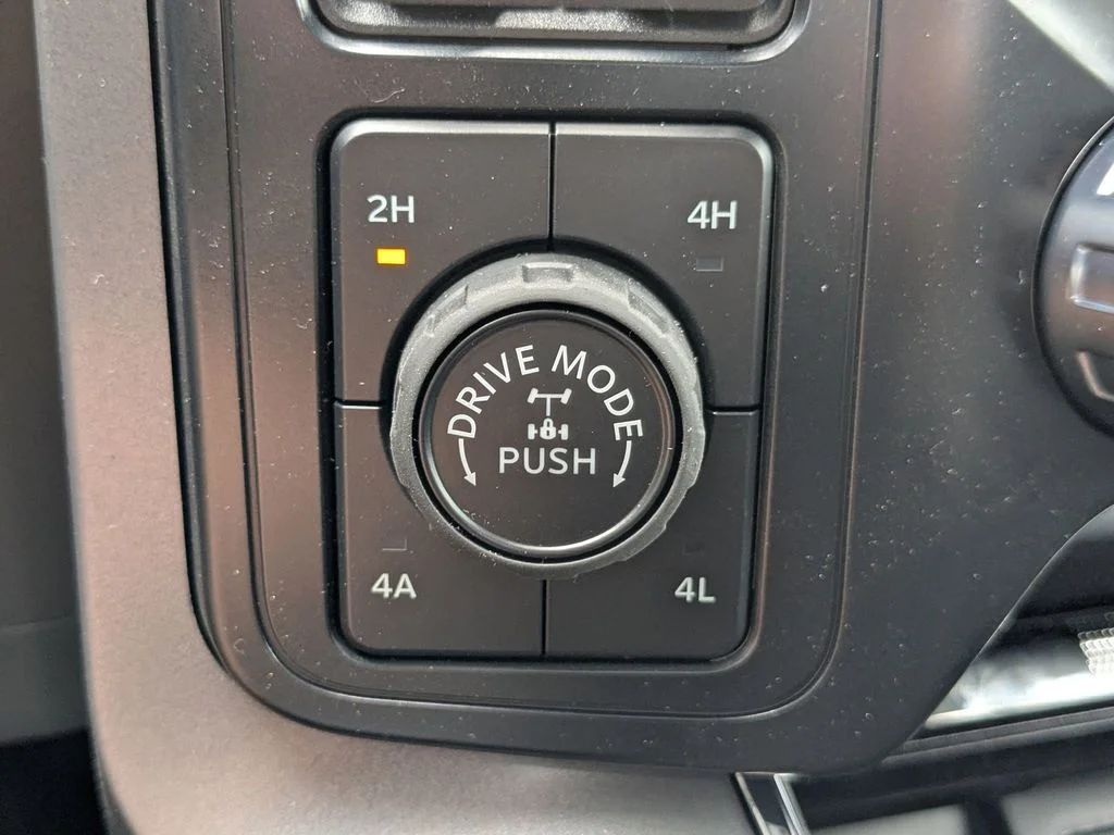 New 2026 Oxford White Ford Lariat image 25