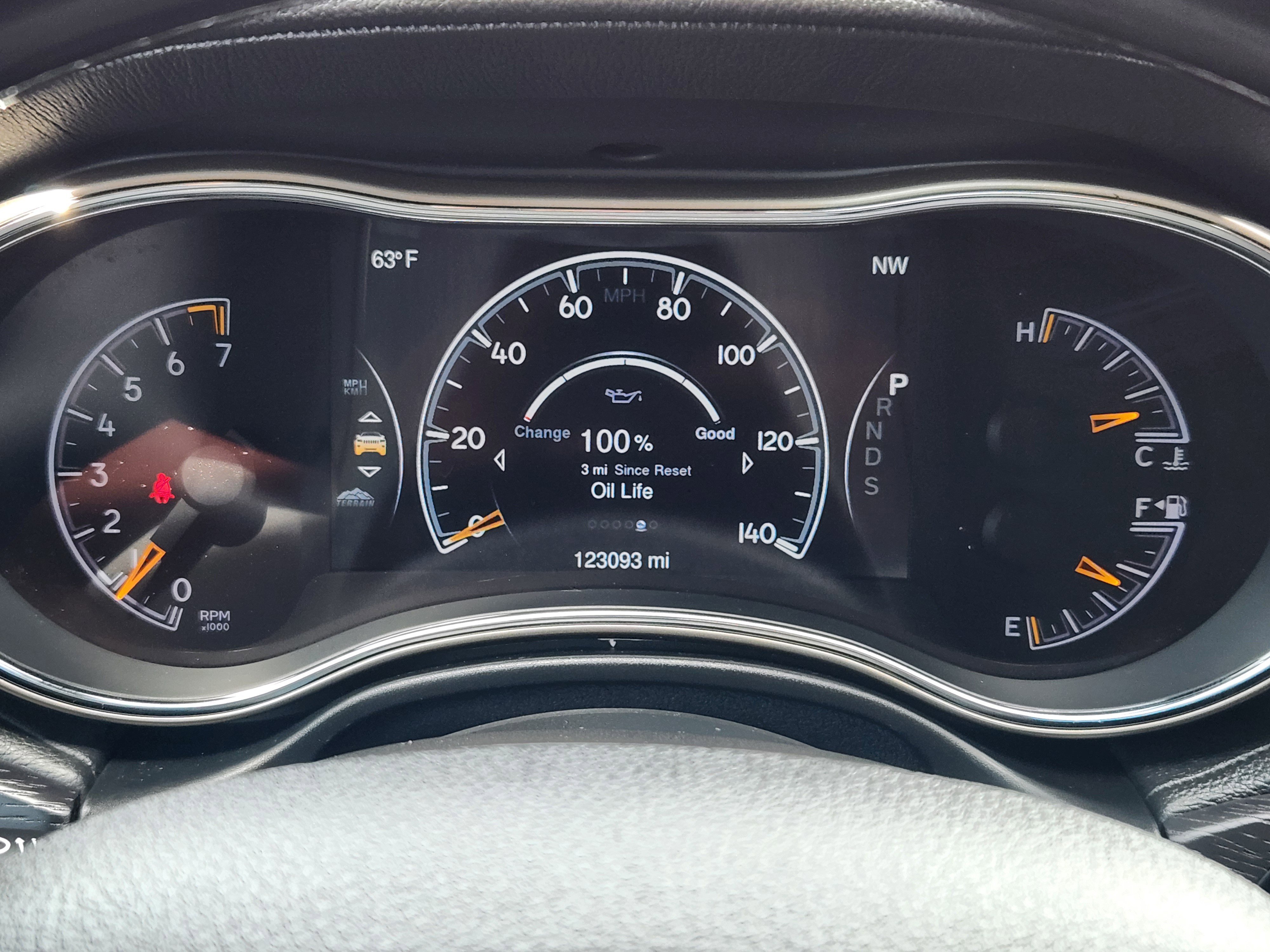 Used 2015 Black Jeep Summit image 12