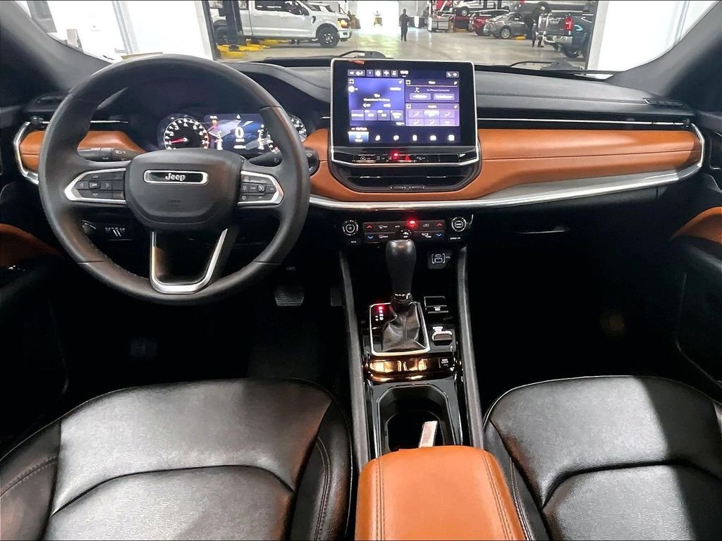 Used 2024 White Jeep Limited image 21