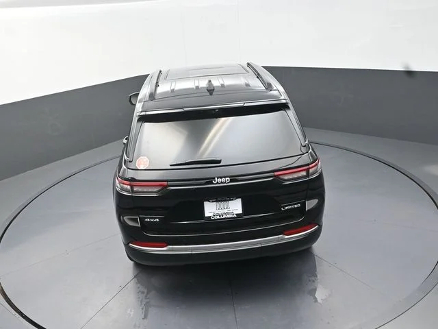 New 2026 Diamond Black Crystal Pearlcoat Jeep Limited image 16
