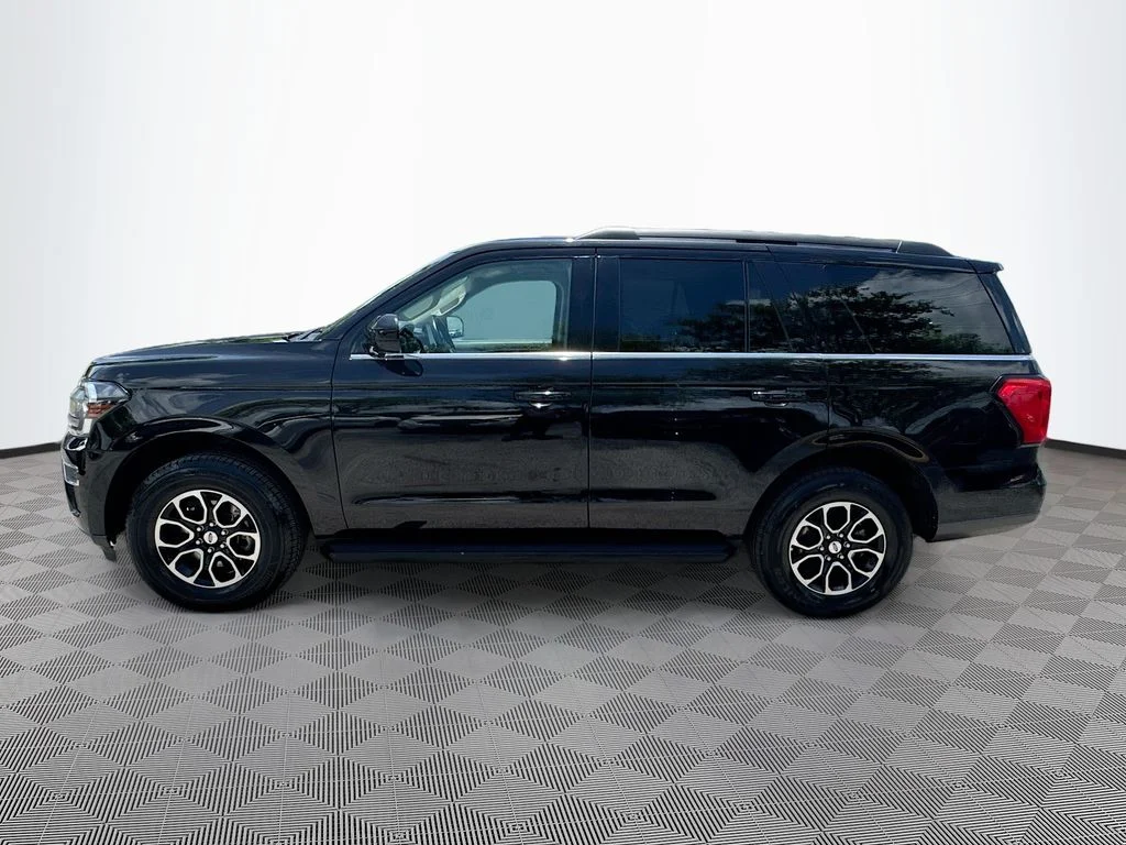 Used 2024 Black Ford XLT image 9