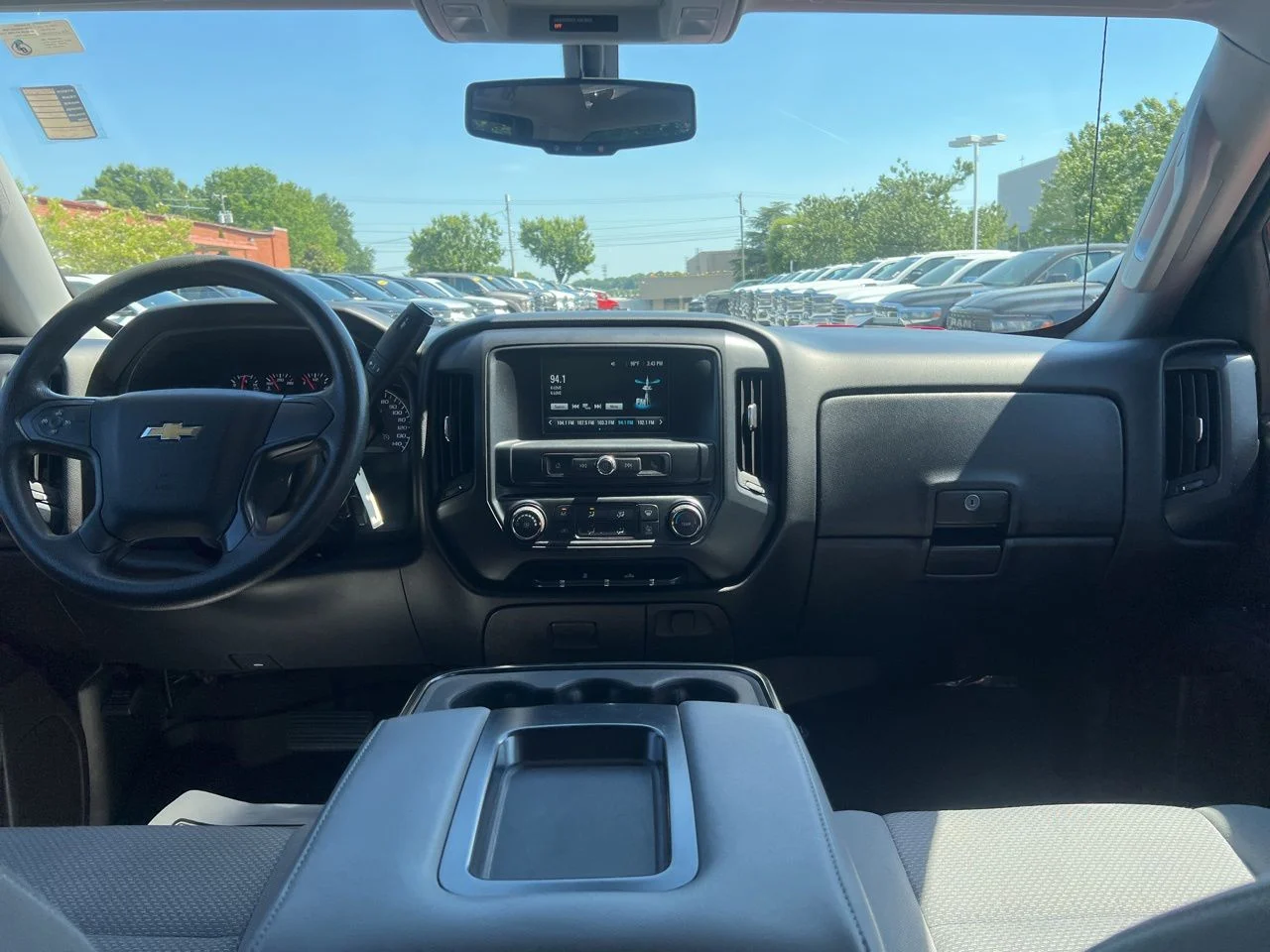 Used 2018 Red Chevrolet Custom image 23