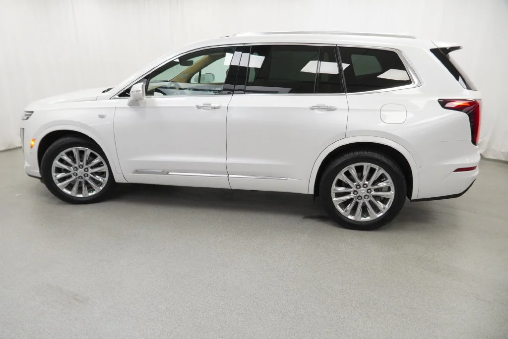 Used 2020 White Cadillac Premium Luxury image 19