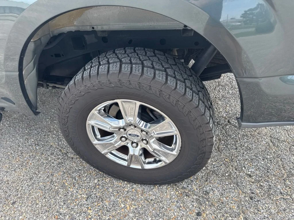 Certified Used 2015 Gray Ford XLT image 23