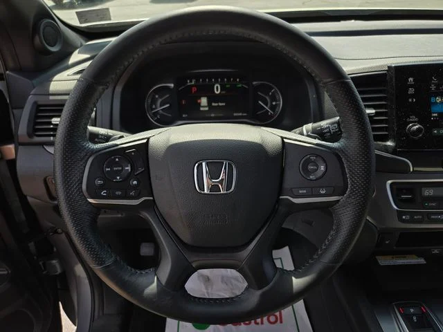 Used 2023 Silver Honda EX-L image 32