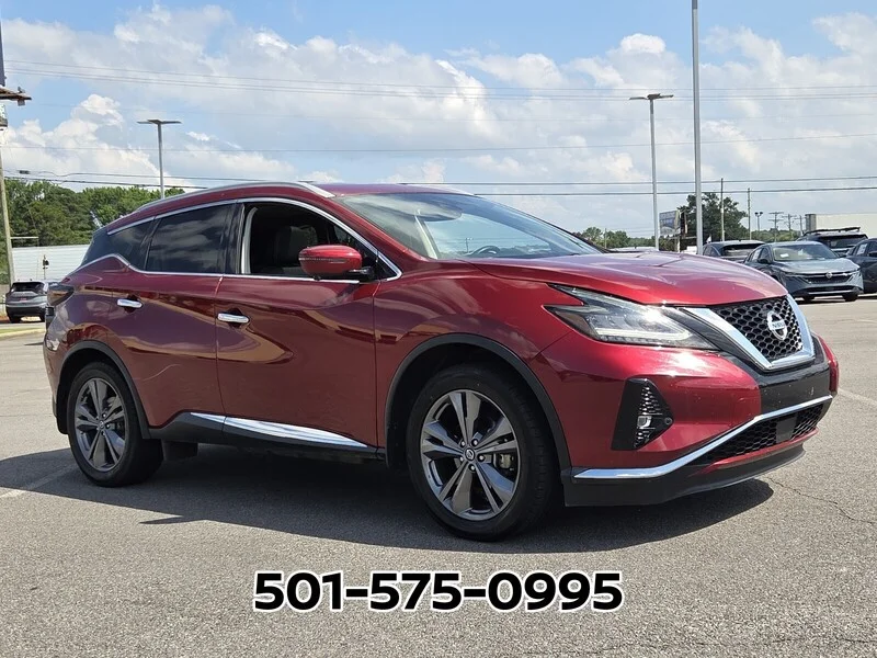 Used 2021 Scarlet NISSAN FWD PLATINUM image 4