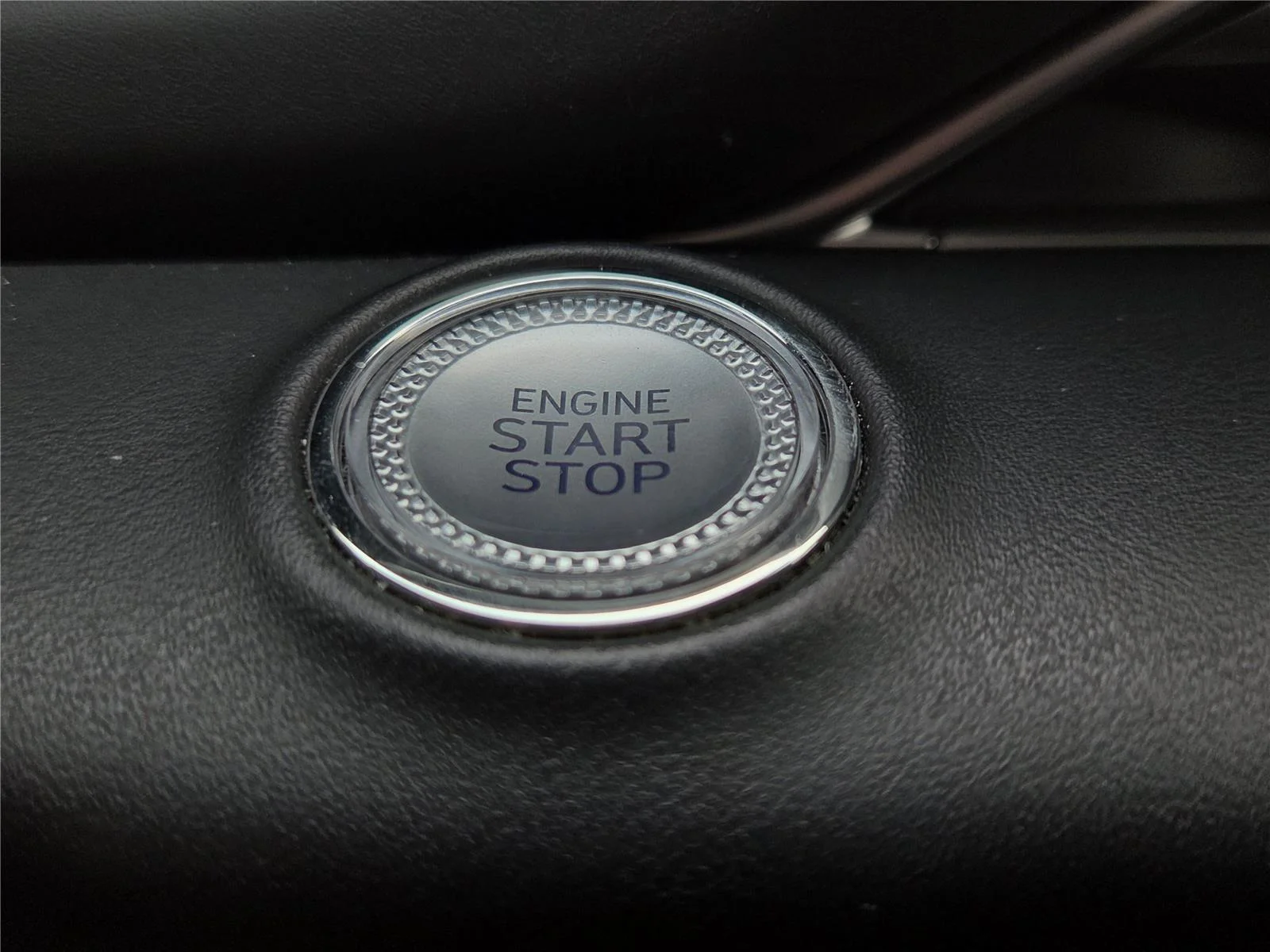 Used 2024 Capri Blue Genesis 2.5T image 6