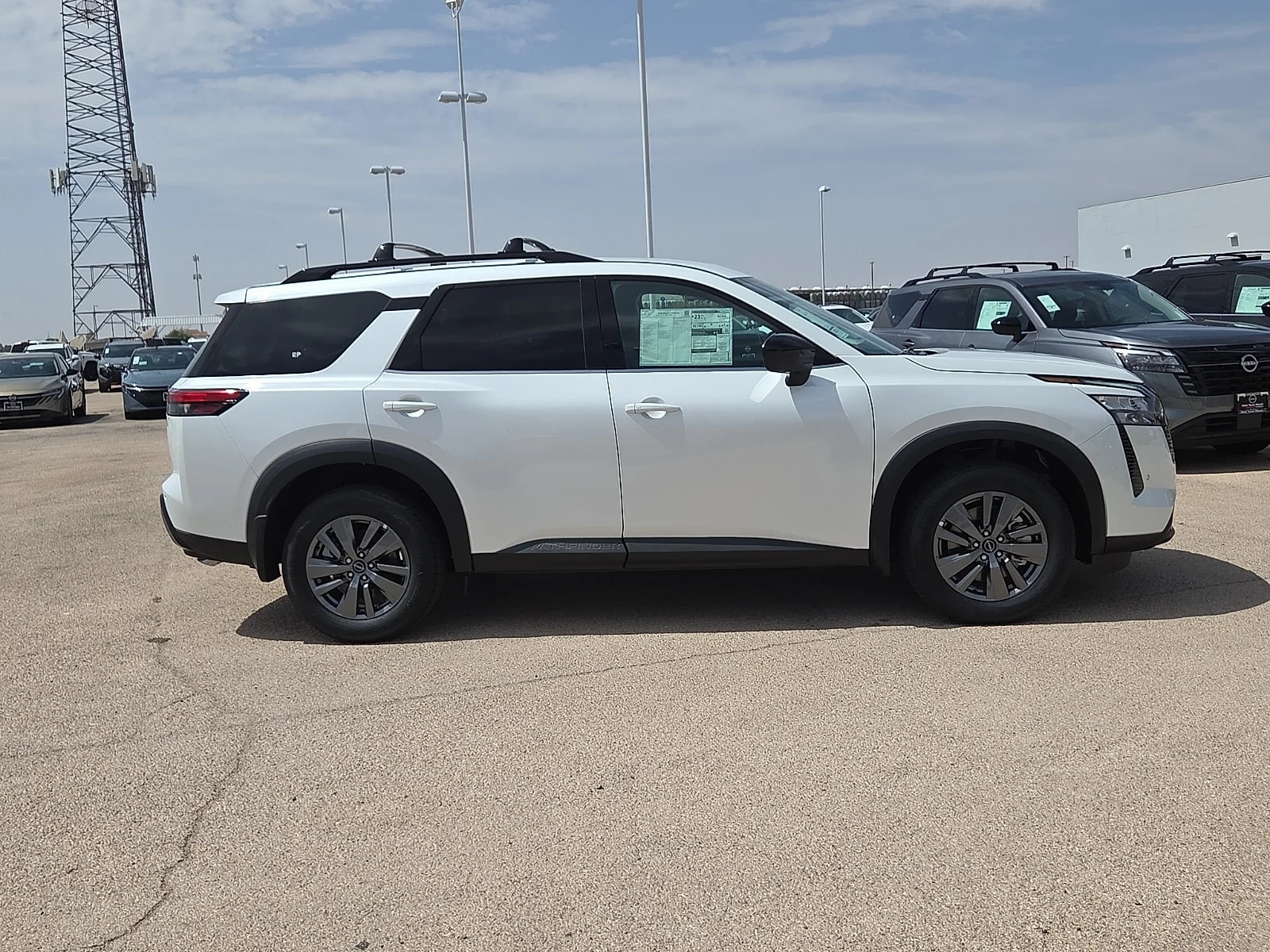 New 2026 QBE Everest WH Nissan SV Front-Wheel Drive image 5