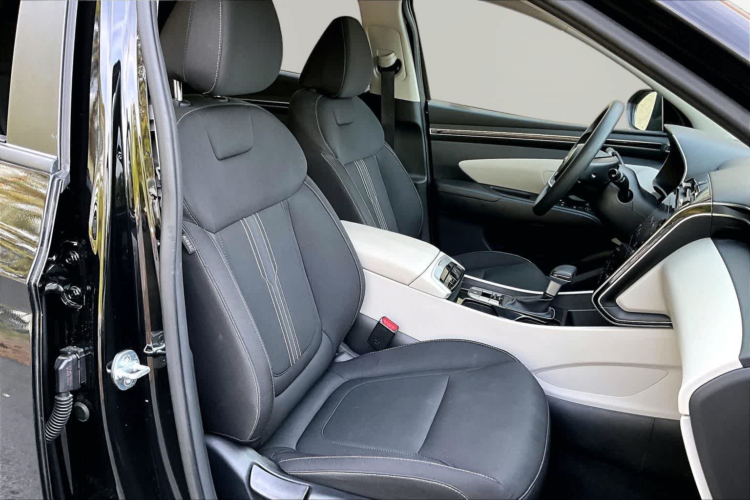 Used 2024 Black Pearl Hyundai SEL image 9