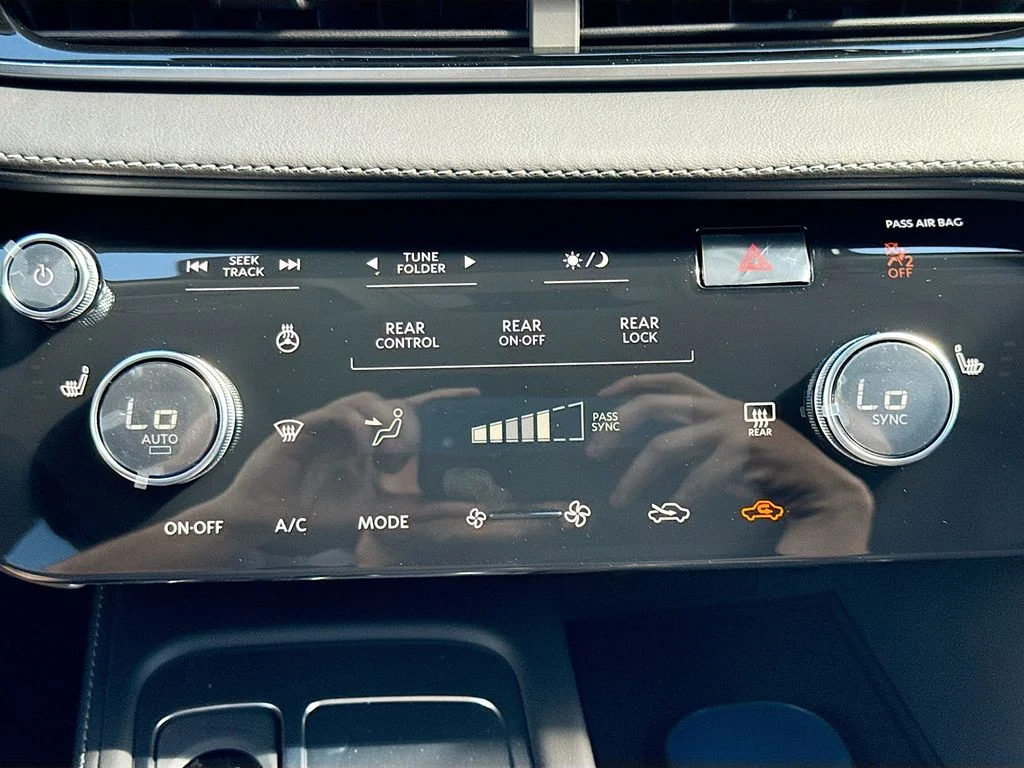 New 2027 BLACK OBSIDIAN INFINITI Pure FWD image 16