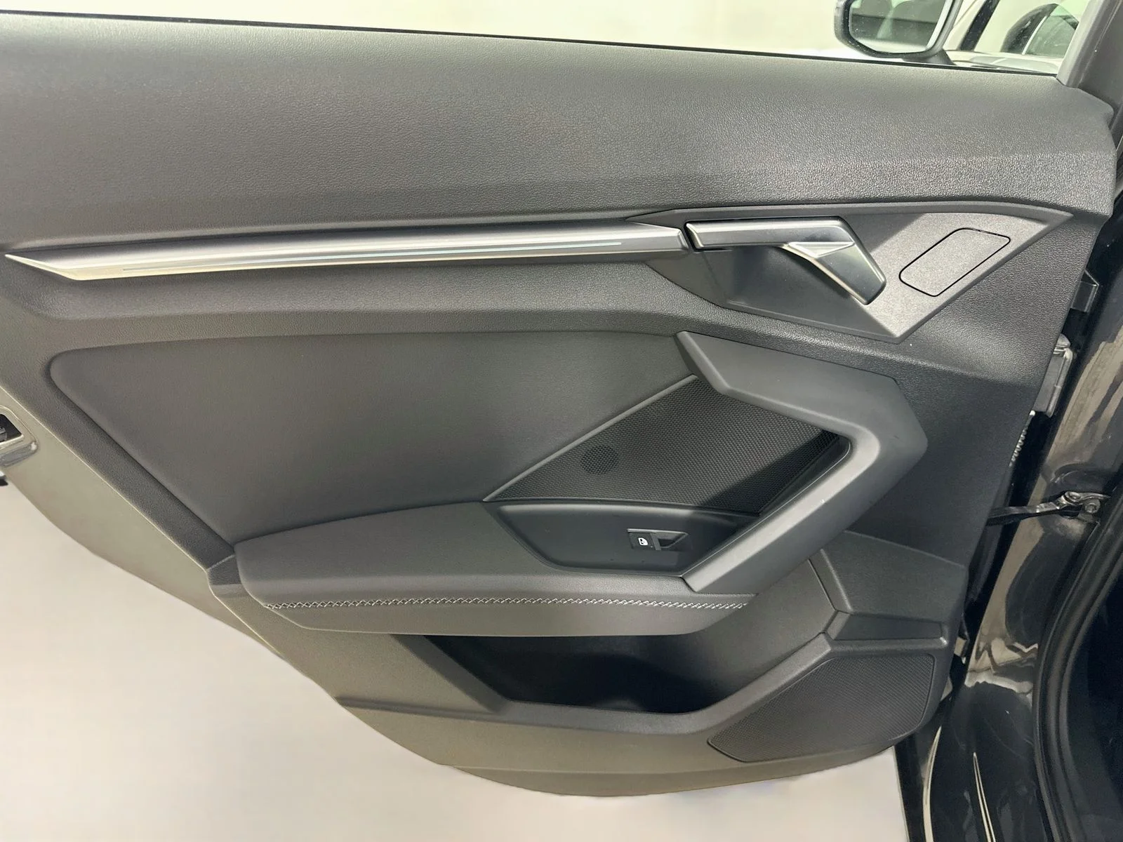 Used 2023 Gray Audi  image 34