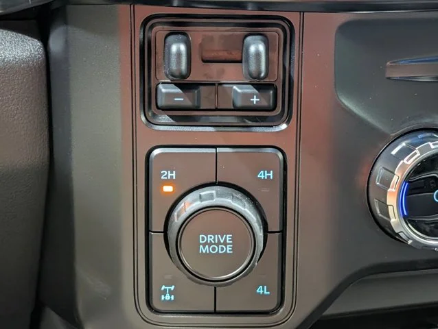 New 2026 Oxford White Ford F-250® Lariat® image 44