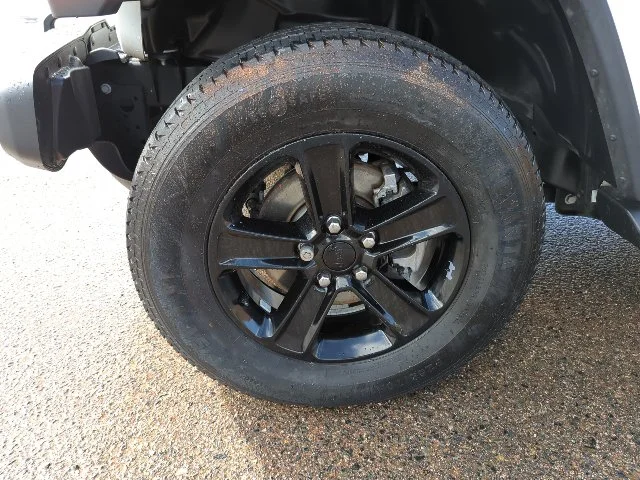 Used 2020 White Jeep Unlimited Sahara Altitude image 24