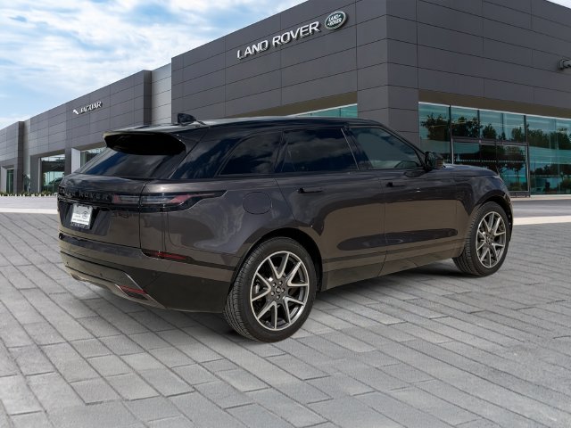 Used 2026 Gray Land Rover Dynamic SE image 5