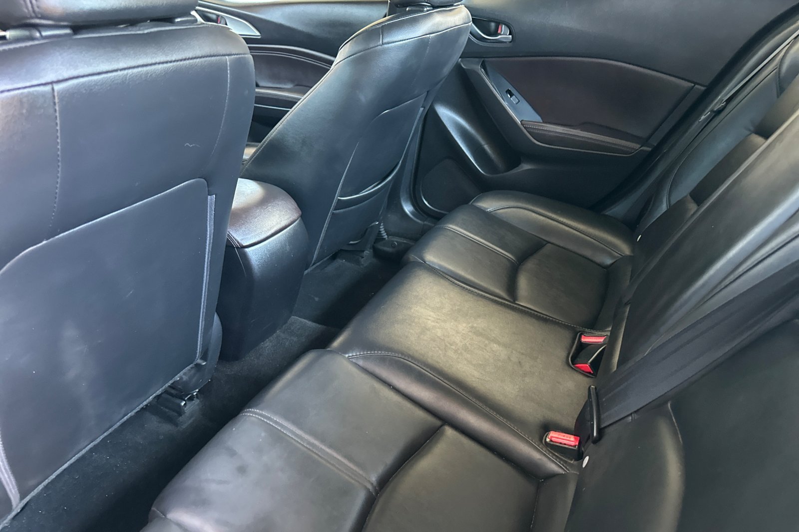 Used 2018 Sonic Silver Metallic Mazda Touring image 12