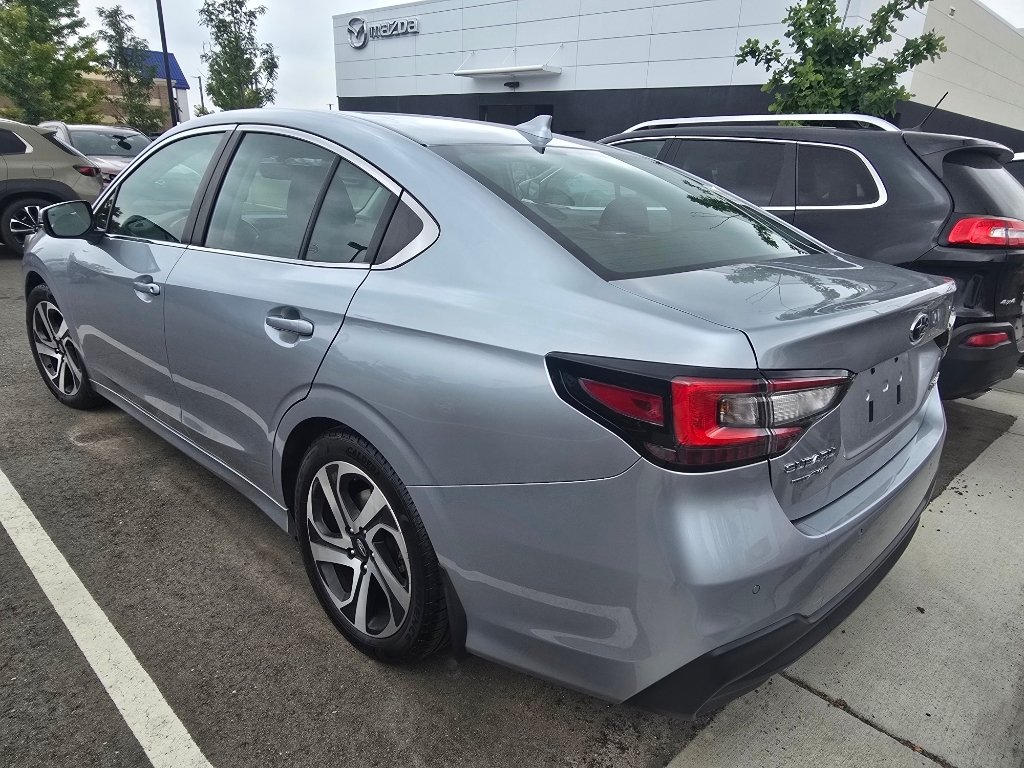 Used 2022 Ice Silver Metallic Subaru Limited image 13