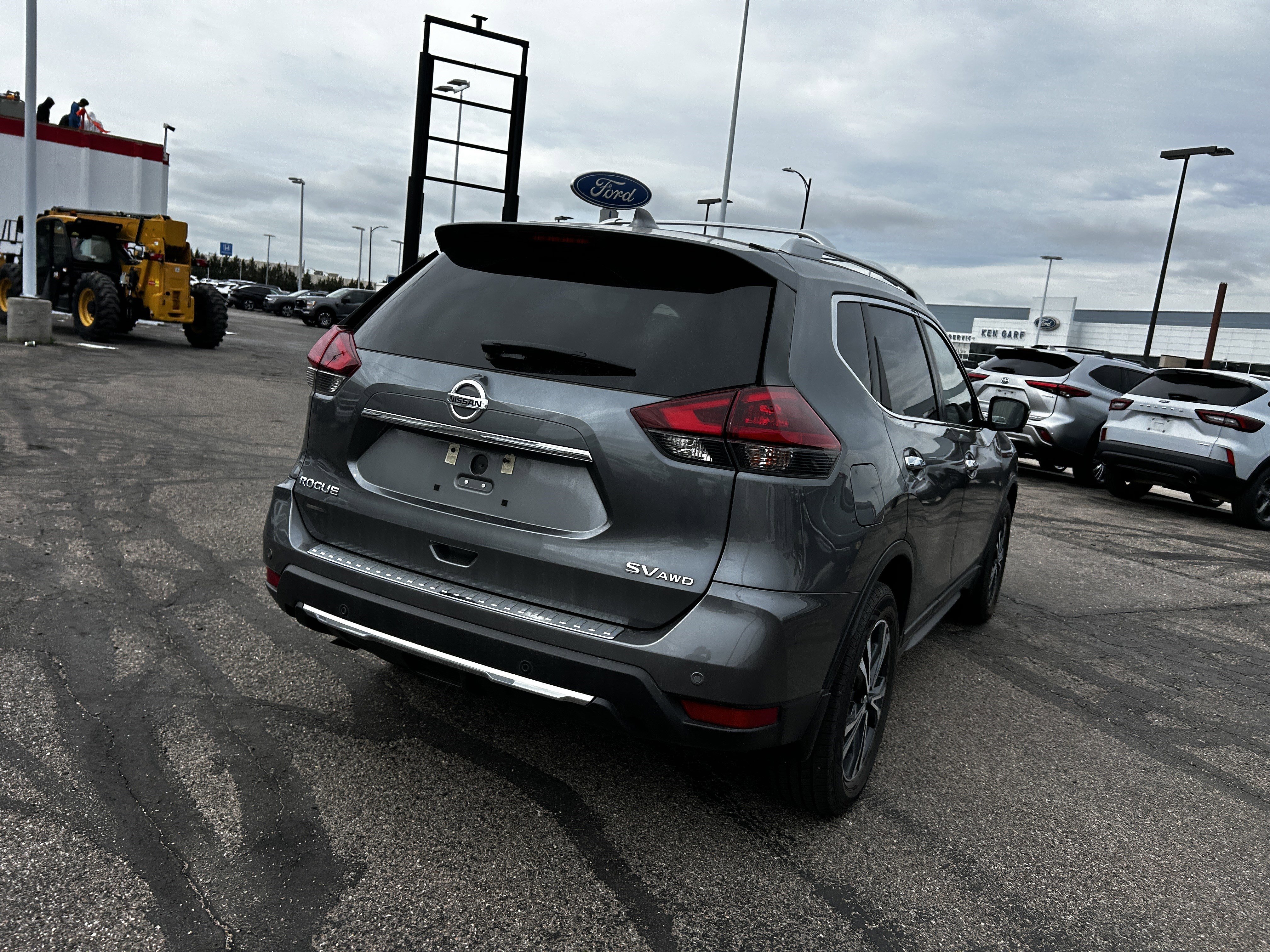 Used 2020 Gun Metallic Nissan SV image 5